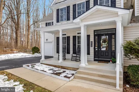 Exterior - 24154 Corktree Ln, Aldie, VA 20105 photo 9 of 23
