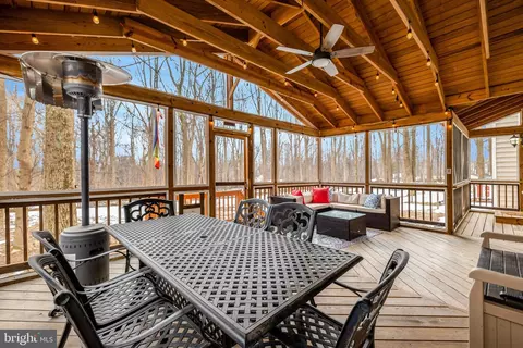Exterior - 24154 Corktree Ln, Aldie, VA 20105 photo 12 of 23