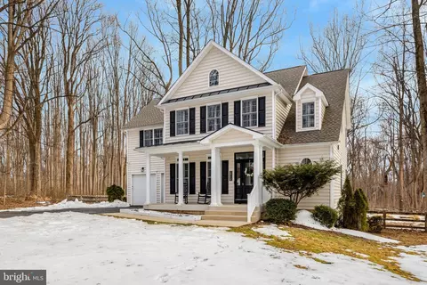 Exterior - 24154 Corktree Ln, Aldie, VA 20105 photo 3 of 23