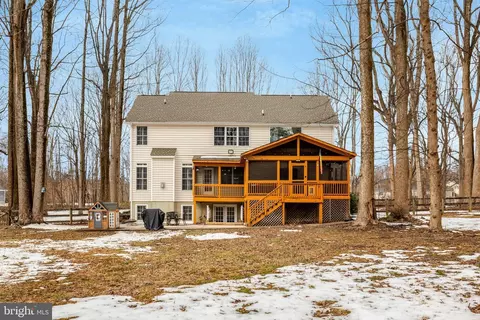Exterior - 24154 Corktree Ln, Aldie, VA 20105 photo 15 of 23