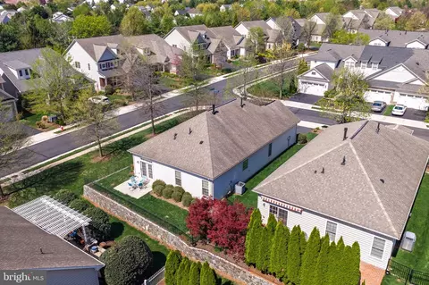 View/Area - 44345 Sunset Maple Dr, Ashburn, VA 20147 photo 4 of 8