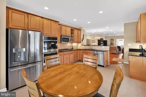 Kitchen - 44345 Sunset Maple Dr, Ashburn, VA 20147 photo 3 of 5