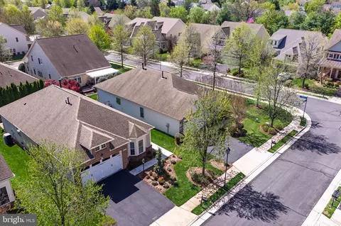 View/Area - 44345 Sunset Maple Dr, Ashburn, VA 20147 photo 5 of 8
