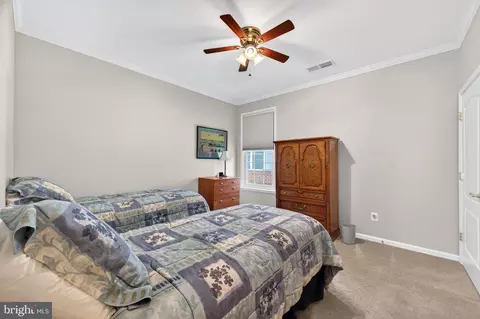 Bedroom - 44345 Sunset Maple Dr, Ashburn, VA 20147 photo 5 of 6