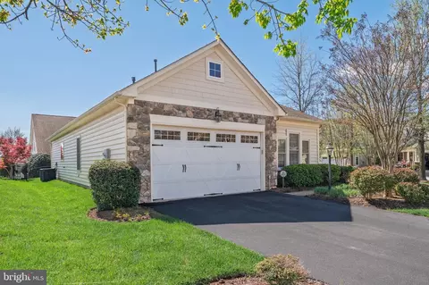 Exterior - 44345 Sunset Maple Dr, Ashburn, VA 20147 photo 1 of 7