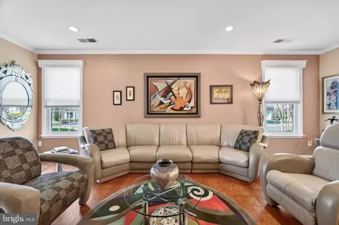 Living - 44345 Sunset Maple Dr, Ashburn, VA 20147 photo 1 of 1