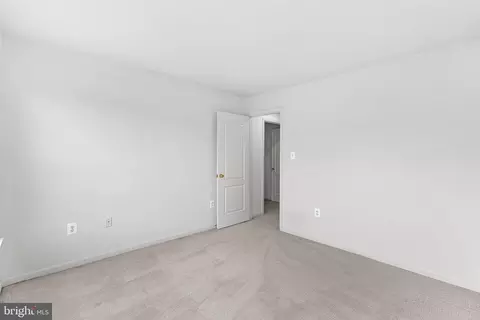 Bedroom - 20525 Lansing Ter, Ashburn, VA 20147 photo 5 of 9