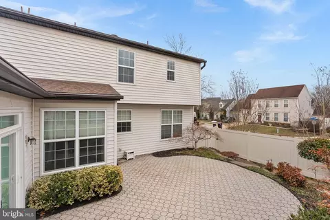 Exterior - 20525 Lansing Ter, Ashburn, VA 20147 photo 7 of 7