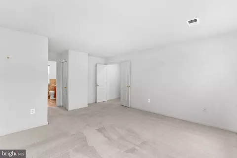 Bedroom - 20525 Lansing Ter, Ashburn, VA 20147 photo 2 of 9