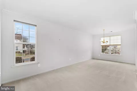 Living - 20525 Lansing Ter, Ashburn, VA 20147 photo 2 of 8