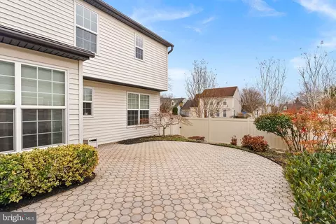 Exterior - 20525 Lansing Ter, Ashburn, VA 20147 photo 5 of 7