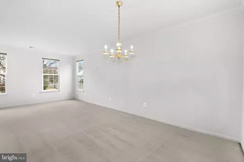 Living - 20525 Lansing Ter, Ashburn, VA 20147 photo 5 of 8