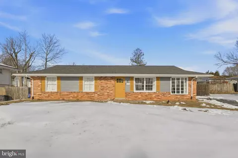 1607 N Brunswick St, Sterling, VA 20164
