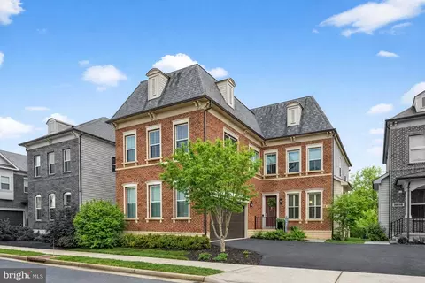 44749 Malden Pl, Ashburn, VA 20147