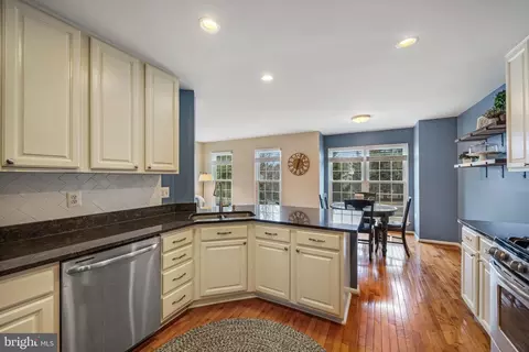 20627 Glenmere Sq, Sterling, VA 20165 photo 20