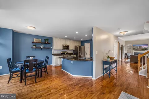 20627 Glenmere Sq, Sterling, VA 20165 photo 16