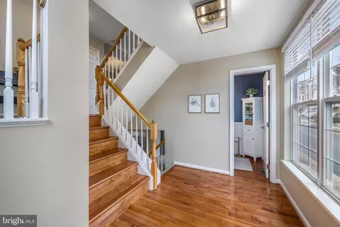 20627 Glenmere Sq, Sterling, VA 20165 photo 11
