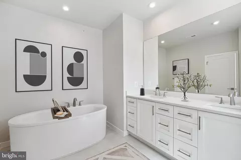 22091 Midmoore Dr, Ashburn, VA 20148