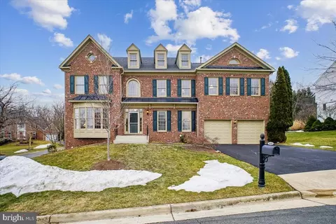 21338 Fairhunt Dr, Ashburn, VA 20148