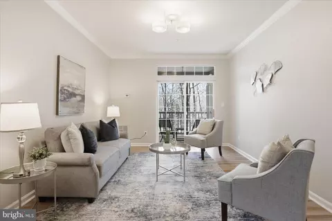 20385 Belmont Park Ter #103, Ashburn, VA 20147