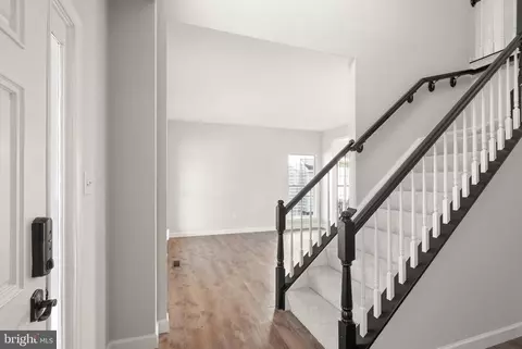 Entry Way - 20504 Deerwatch Pl, Ashburn, VA 20147 photo 5 of 9