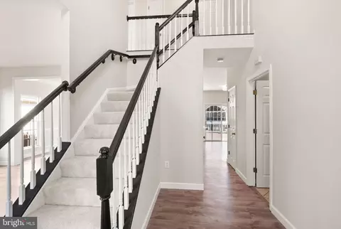Entry Way - 20504 Deerwatch Pl, Ashburn, VA 20147 photo 1 of 9