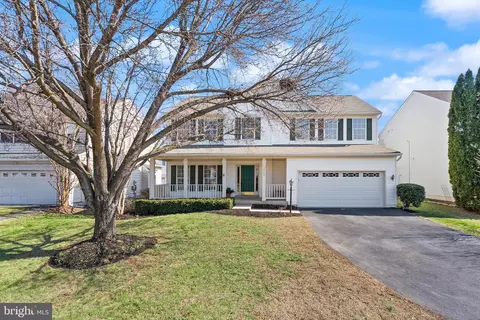 Exterior - 20504 Deerwatch Pl, Ashburn, VA 20147 photo 4 of 13