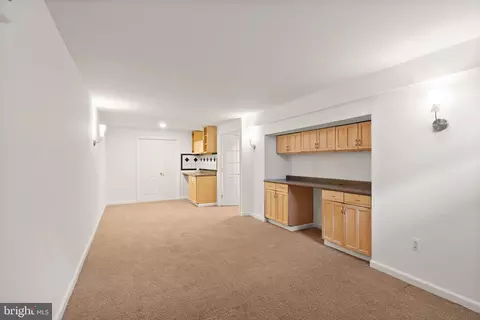 Living - 20504 Deerwatch Pl, Ashburn, VA 20147 photo 11 of 12