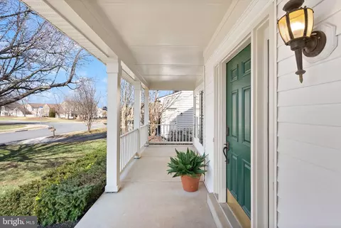 Exterior - 20504 Deerwatch Pl, Ashburn, VA 20147 photo 6 of 13