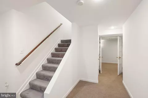 Entry Way - 20504 Deerwatch Pl, Ashburn, VA 20147 photo 9 of 9