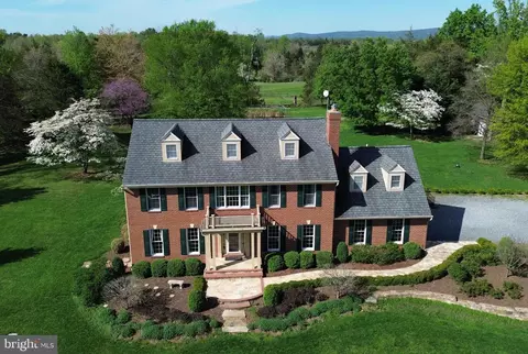 11929 Folly Ln, Lovettsville, VA 20180