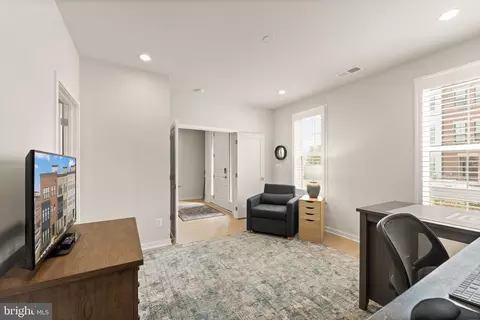 19899 Harrison Trace Ter, Ashburn, VA 20147 photo 6