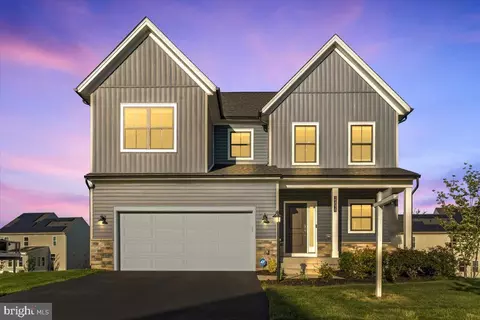 25038 Woodland Iris Dr, Aldie, VA 20105
