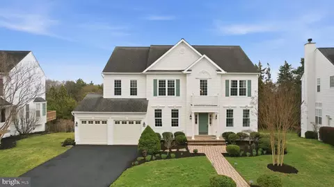 839 Santmyer Dr SE, Leesburg, VA 20175