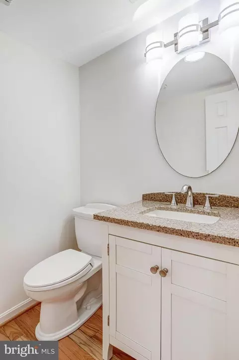 Bath - 9 Wrightwood Pl, Sterling, VA 20164 photo 1 of 4
