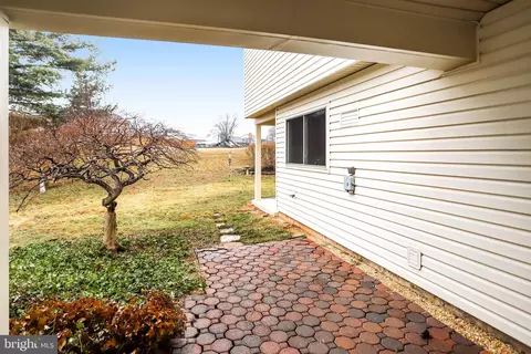 Exterior - 9 Wrightwood Pl, Sterling, VA 20164 photo 3 of 6