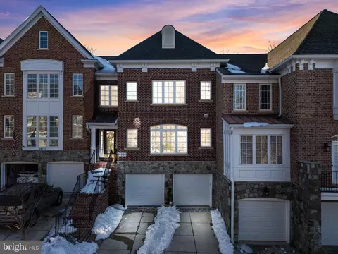 18209 Cypress Point Ter, Leesburg, VA 20176