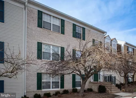 107 Fort Evans Rd SE #B, Leesburg, VA 20175
