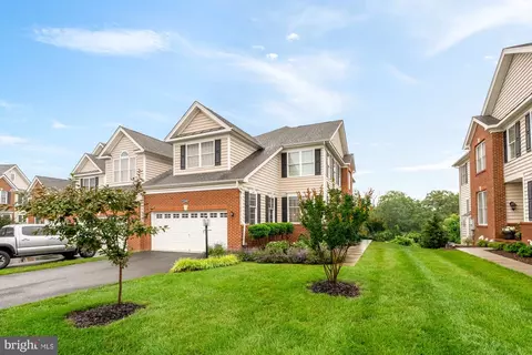 22974 Weybridge Sq, Broadlands, VA 20148