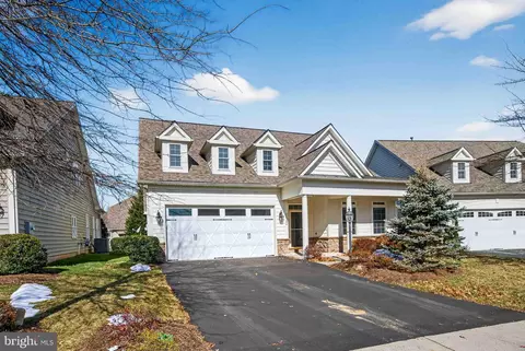 20726 Crescent Pointe Pl, Ashburn, VA 20147