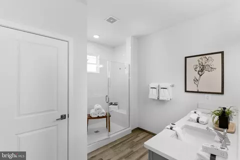 Entry Way - 21340 Rainier Ln, Broadlands, VA 20148 photo 8 of 10