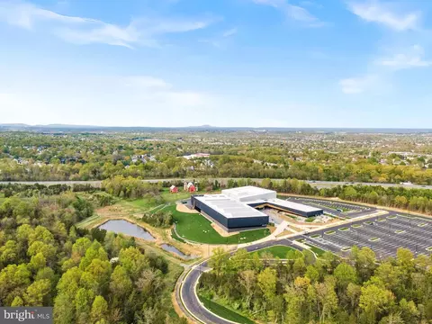 View/Area - 21340 Rainier Ln, Broadlands, VA 20148 photo 7 of 7