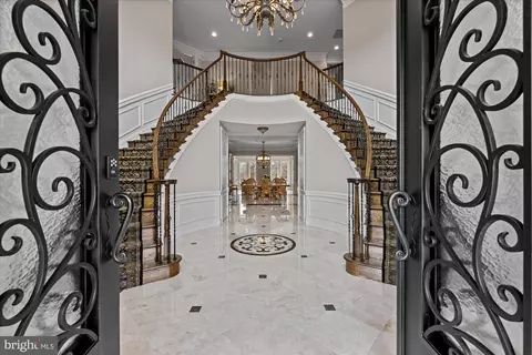 Entry Way - 20141 Black Diamond Pl, Ashburn, VA 20147 photo 2 of 18