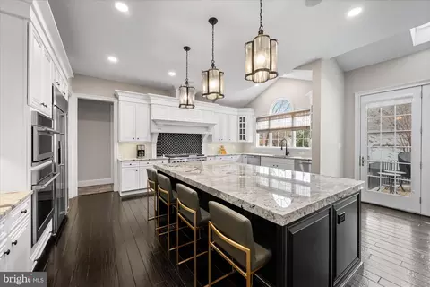 Kitchen - 20141 Black Diamond Pl, Ashburn, VA 20147 photo 2 of 6