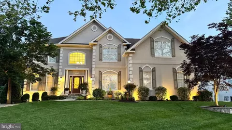 25708 Howerton Dr, Chantilly, VA 20152