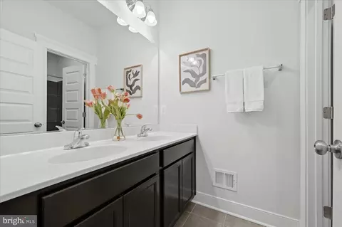Entry Way - 35898 Quantum Pl, Round Hill, VA 20141 photo 18 of 20