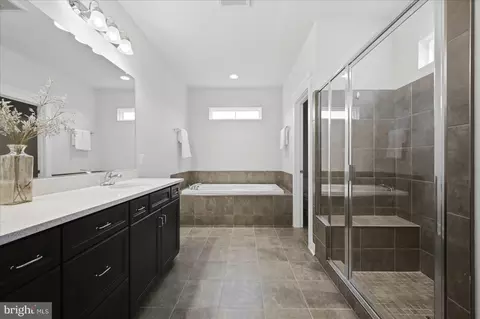 Entry Way - 35898 Quantum Pl, Round Hill, VA 20141 photo 12 of 20
