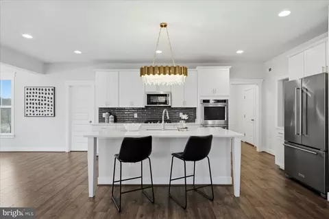 Kitchen - 35898 Quantum Pl, Round Hill, VA 20141 photo 1 of 5