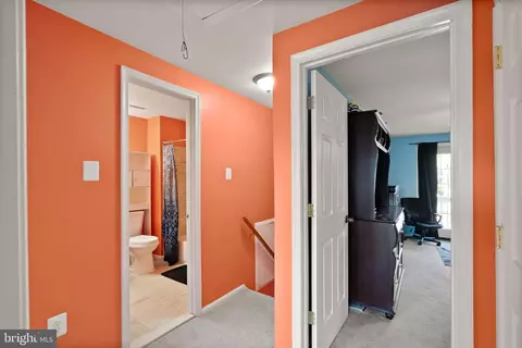 Entry Way - 191 N Cottage Rd, Sterling, VA 20164 photo 5 of 6