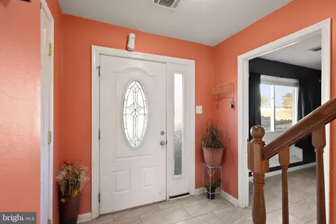 Entry Way - 191 N Cottage Rd, Sterling, VA 20164 photo 1 of 6